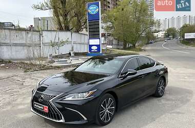 Lexus ES  2023