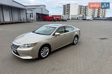 Lexus ES  2015