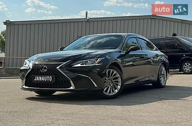 Lexus ES  2019