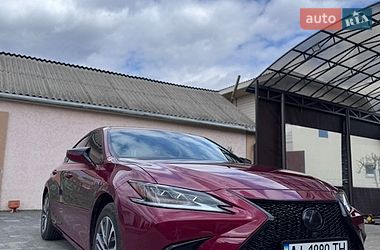 Lexus ES  2022