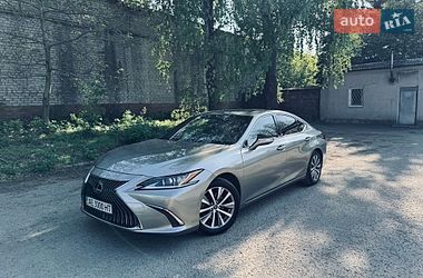 Lexus ES  2018