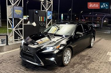 Lexus ES  2015