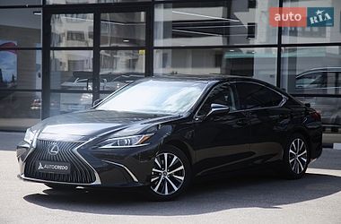 Lexus ES  2018