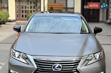 Lexus ES  2015