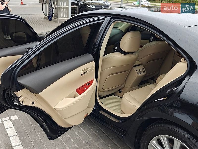 Седан Lexus ES 2008 в Киеве