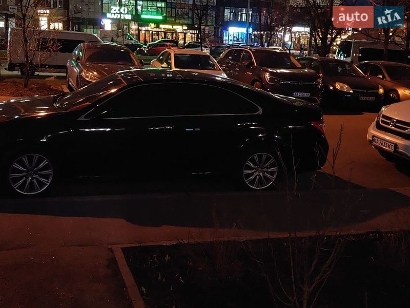 Седан Lexus ES 2008 в Киеве