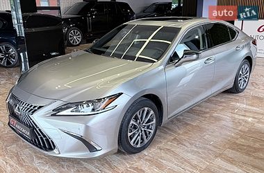 Седан Lexus ES 2022 в Киеве