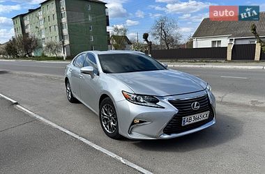 Lexus ES  2012