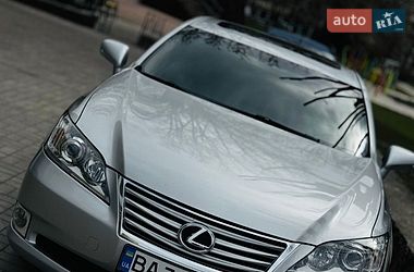Lexus ES  2011