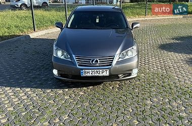 Lexus ES  2012