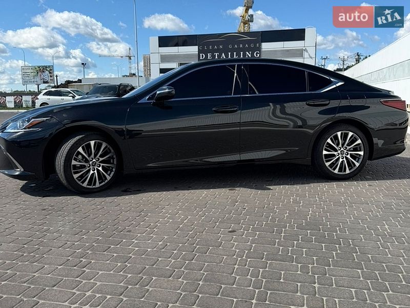 Седан Lexus ES 2021 в Киеве