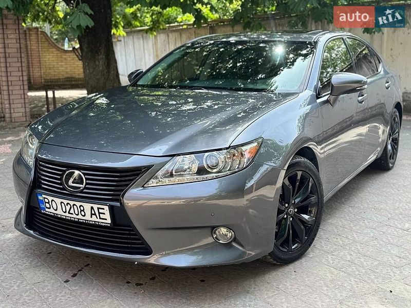 Седан Lexus ES 2012 в Тернополі