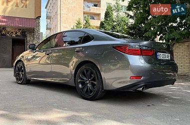 Lexus ES  2012