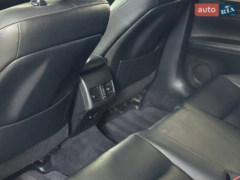 Седан Lexus ES 2012 в Тернополі