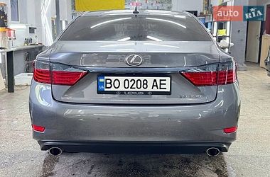 Седан Lexus ES 2012 в Тернополі