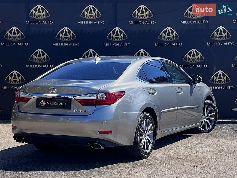 Седан Lexus ES 2018 в Києві фото 6 Седан Lexus ES 2018 в Києві