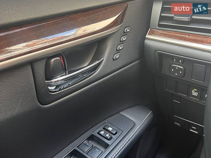 Седан Lexus ES 2013 в Киеве