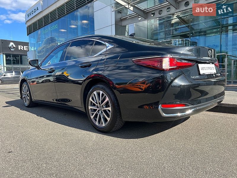 Седан Lexus ES 2023 в Киеве фото 4 Седан Lexus ES 2023 в Киеве