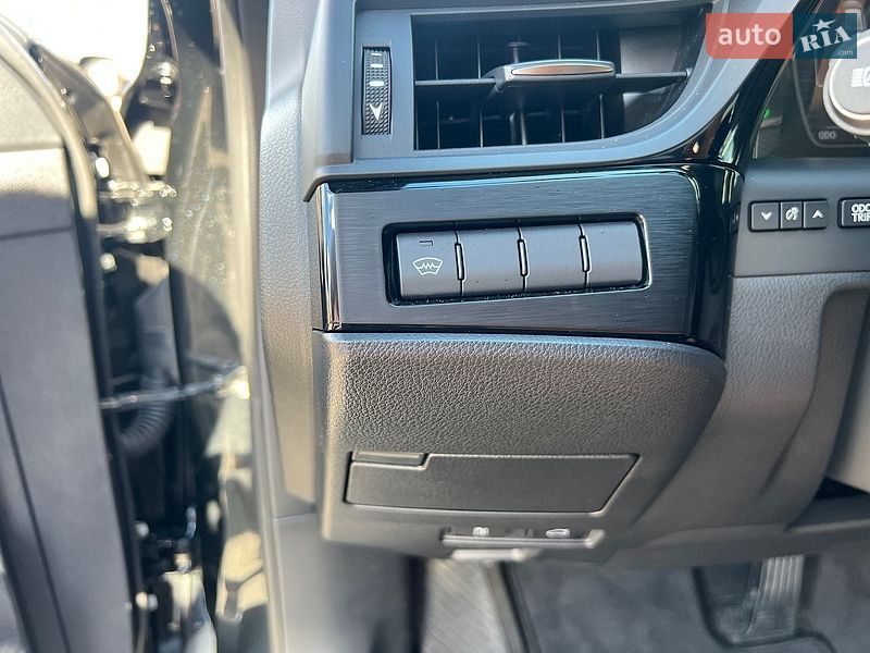 Седан Lexus ES 2023 в Киеве фото 12 Седан Lexus ES 2023 в Киеве