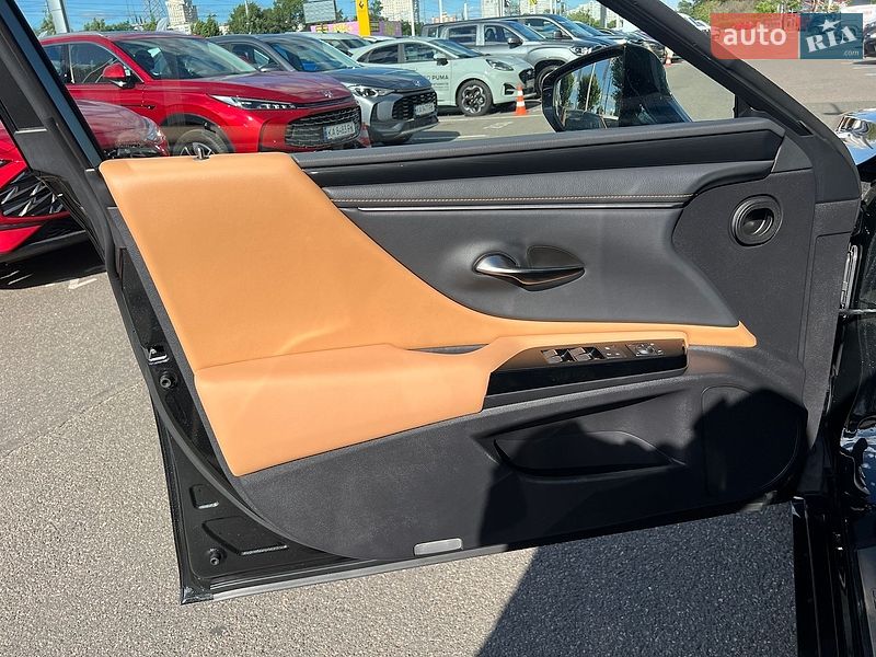 Седан Lexus ES 2023 в Киеве фото 15 Седан Lexus ES 2023 в Киеве