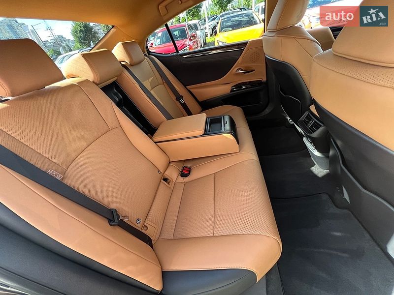 Седан Lexus ES 2023 в Киеве фото 20 Седан Lexus ES 2023 в Киеве