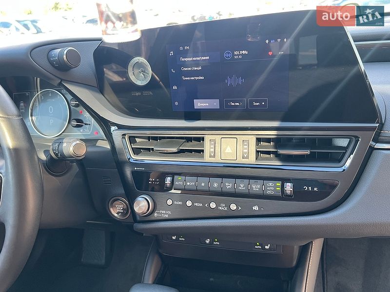 Седан Lexus ES 2023 в Киеве фото 32 Седан Lexus ES 2023 в Киеве