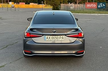 Седан Lexus ES 2019 в Харкові фото 4 Седан Lexus ES 2019 в Харкові