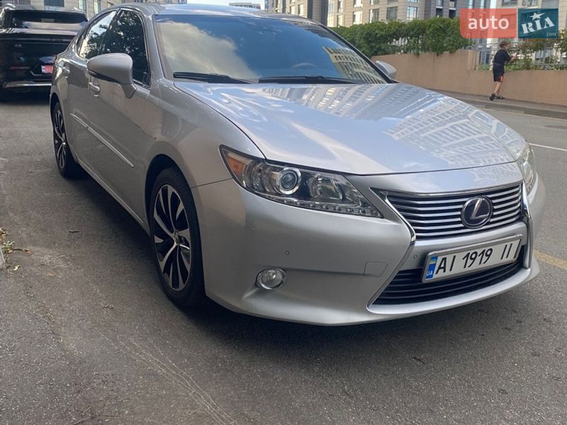 Седан Lexus ES 2012 в Києві