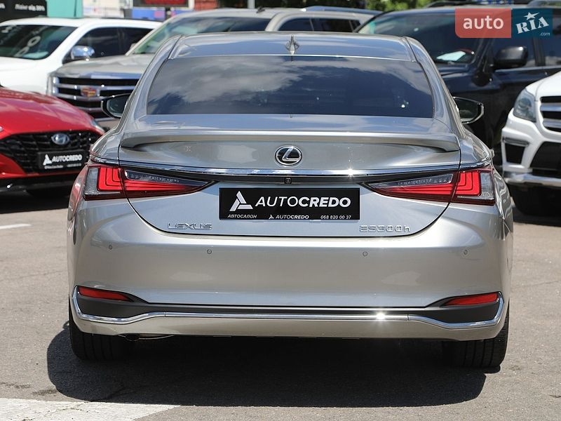 Седан Lexus ES 2023 в Харкові