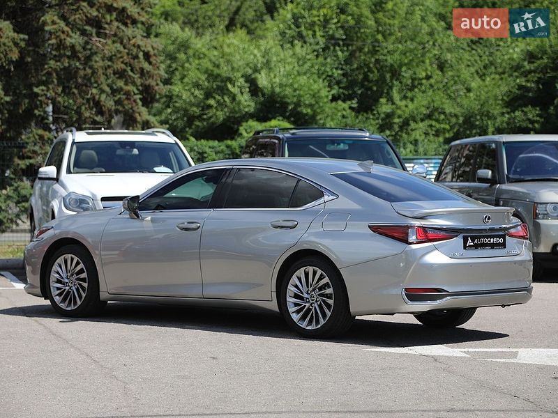 Седан Lexus ES 2023 в Харкові