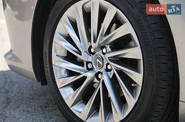 Седан Lexus ES 2023 в Харкові