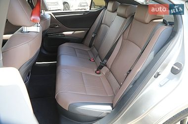 Седан Lexus ES 2023 в Харкові