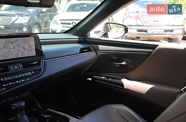 Седан Lexus ES 2023 в Харкові