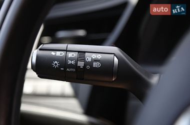 Седан Lexus ES 2023 в Харкові