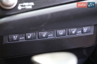 Седан Lexus ES 2023 в Харкові