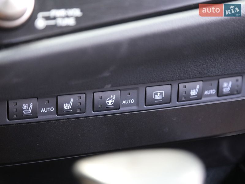 Седан Lexus ES 2023 в Харкові