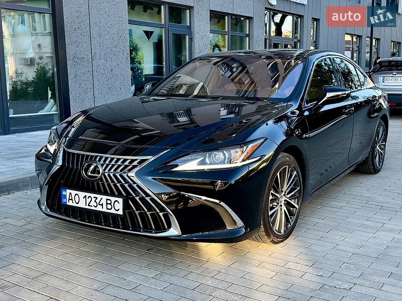 Седан Lexus ES 2024 в Ужгороде