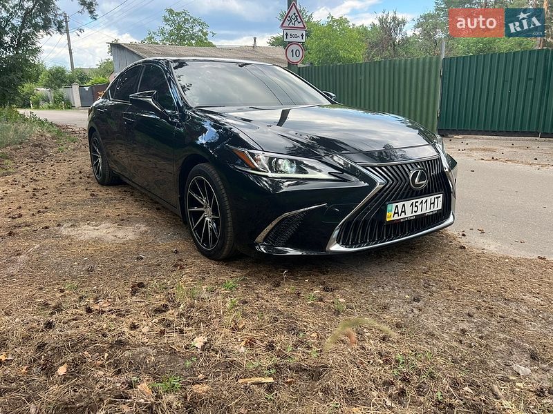 Lexus ES 2018