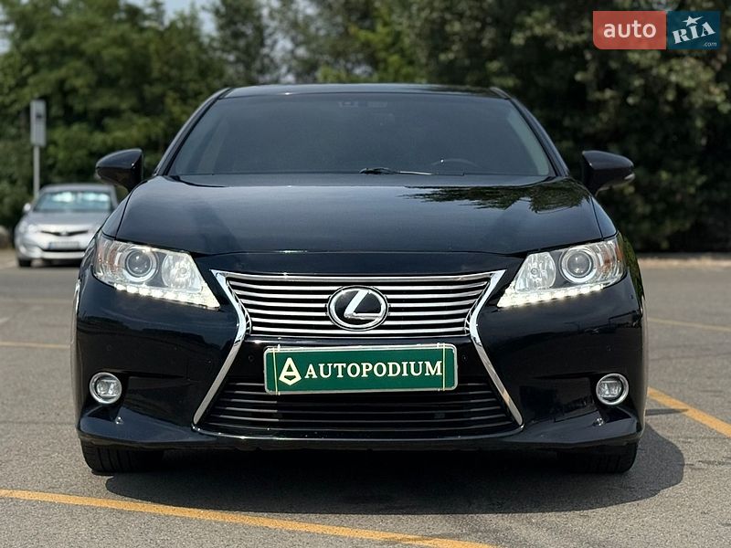 Седан Lexus ES 2014 в Киеве фото 3 Седан Lexus ES 2014 в Киеве