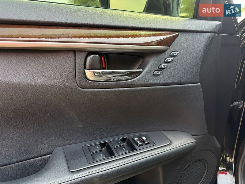 Седан Lexus ES 2014 в Киеве фото 15 Седан Lexus ES 2014 в Киеве