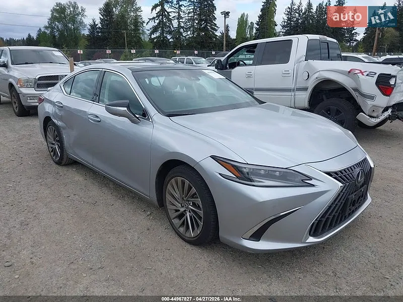 Lexus ES
