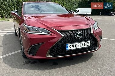 Lexus ES  2019