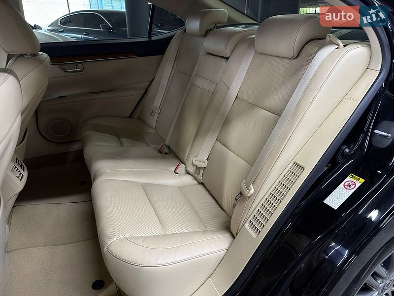 Седан Lexus ES 2015 в Одесі фото 24 Седан Lexus ES 2015 в Одесі
