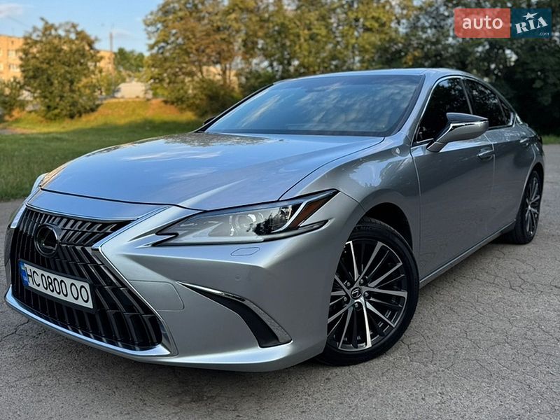 Седан Lexus ES 2024 в Львове