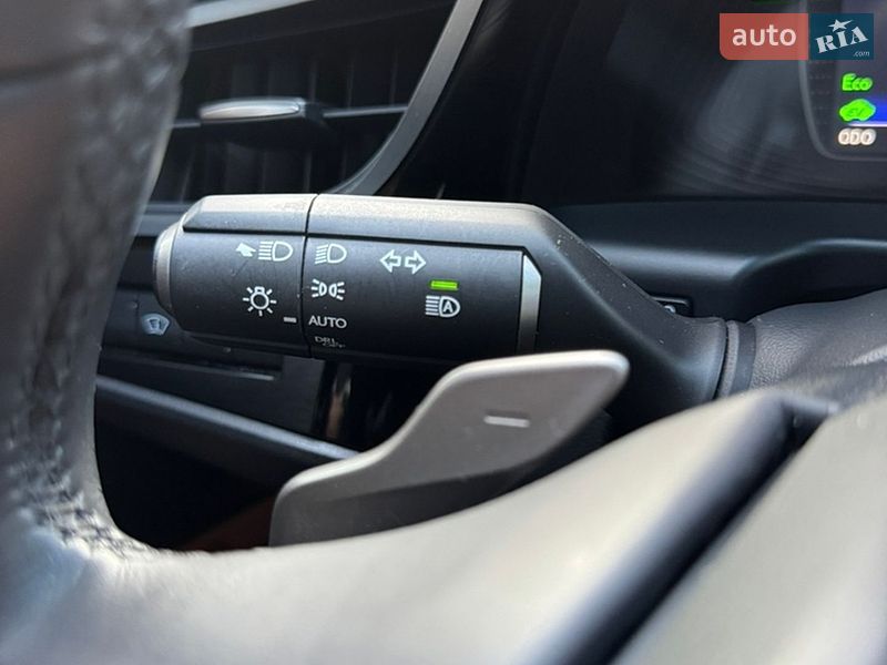 Седан Lexus ES 2024 в Львове
