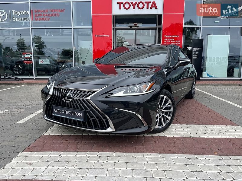 Lexus ES 2022