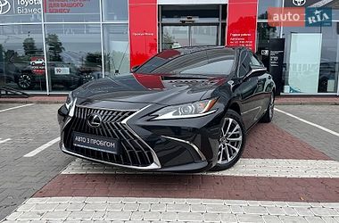 Lexus ES 2022