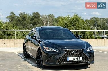 Lexus ES 2024