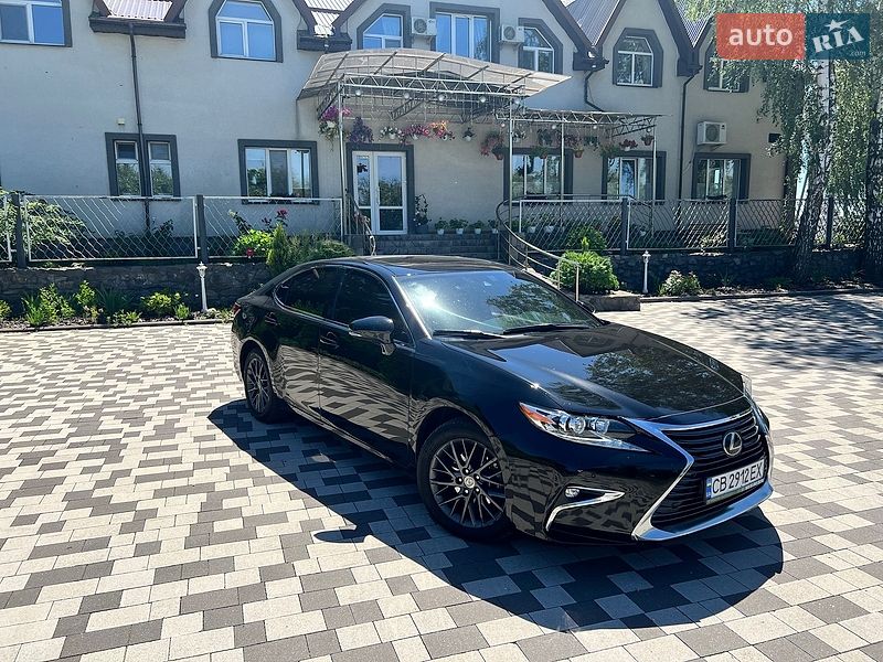 Седан Lexus ES 2018 в Чернігові