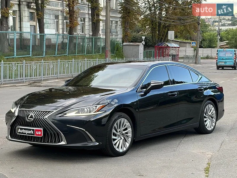 Lexus ES